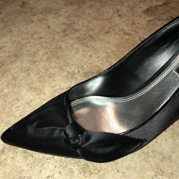 Black high heels shoes - Picture 3 of 6